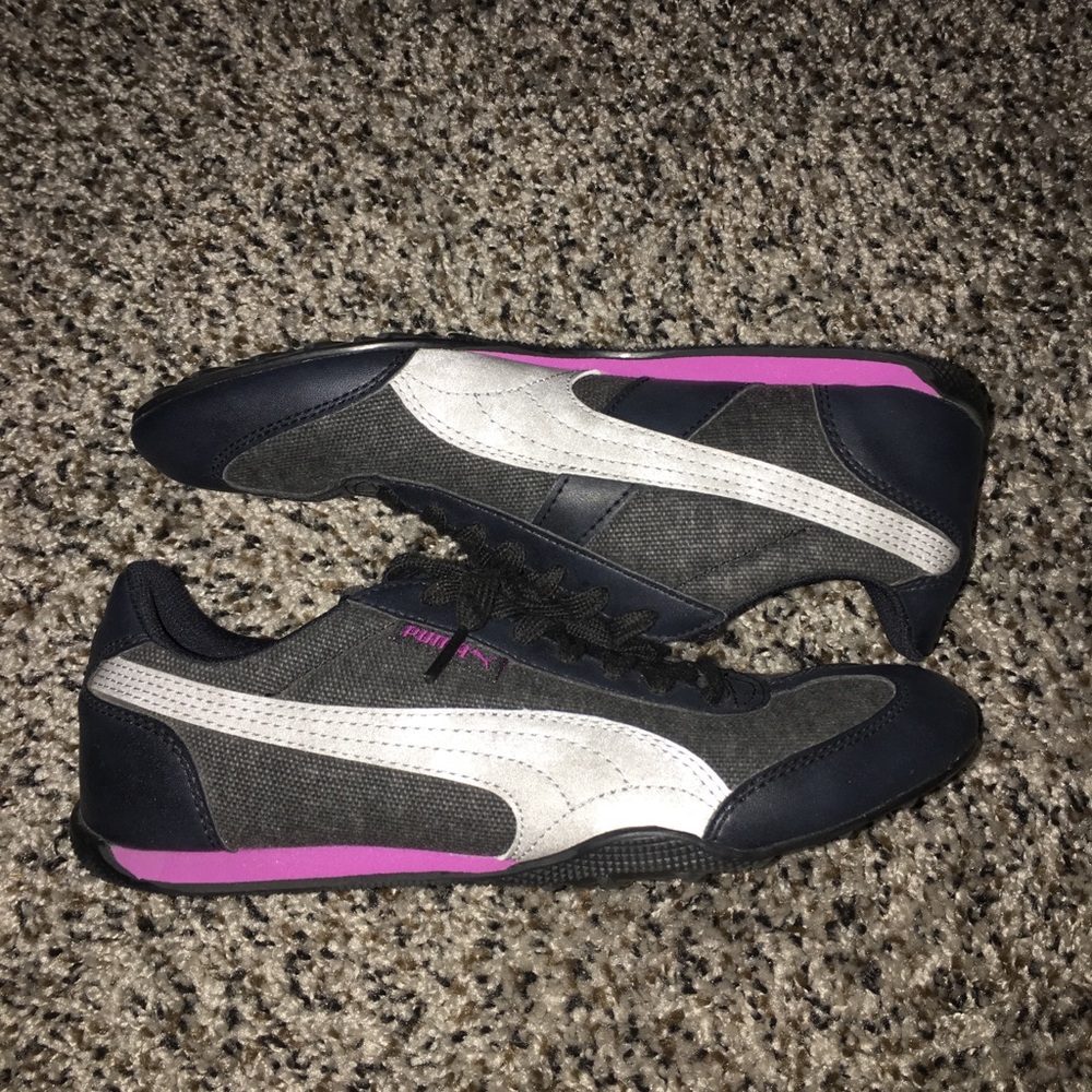 Black and magenta/purple puma shoes